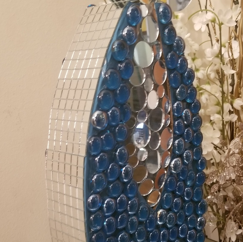 Hand-made Vase - Picture 2 of 3